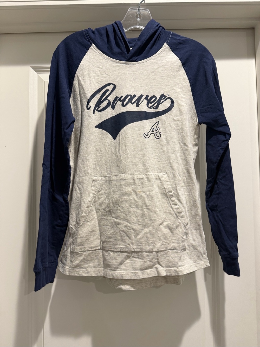 Genuine Merchandise Braves Raglan Hoodie in Navy & Cream